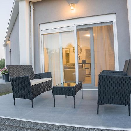 Apartmani Toni Drniš Екстериор снимка