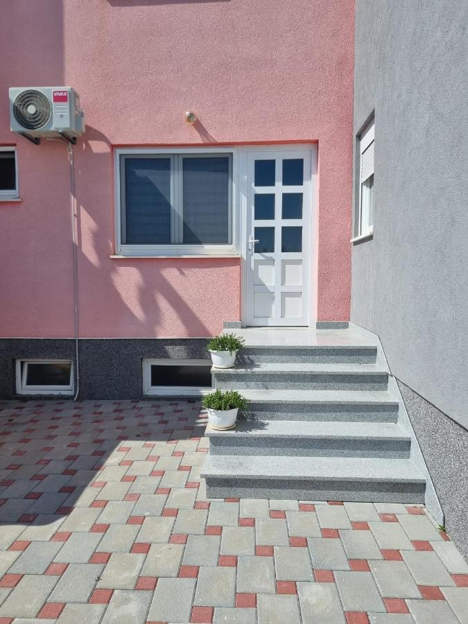 Apartmani Toni Drniš Екстериор снимка