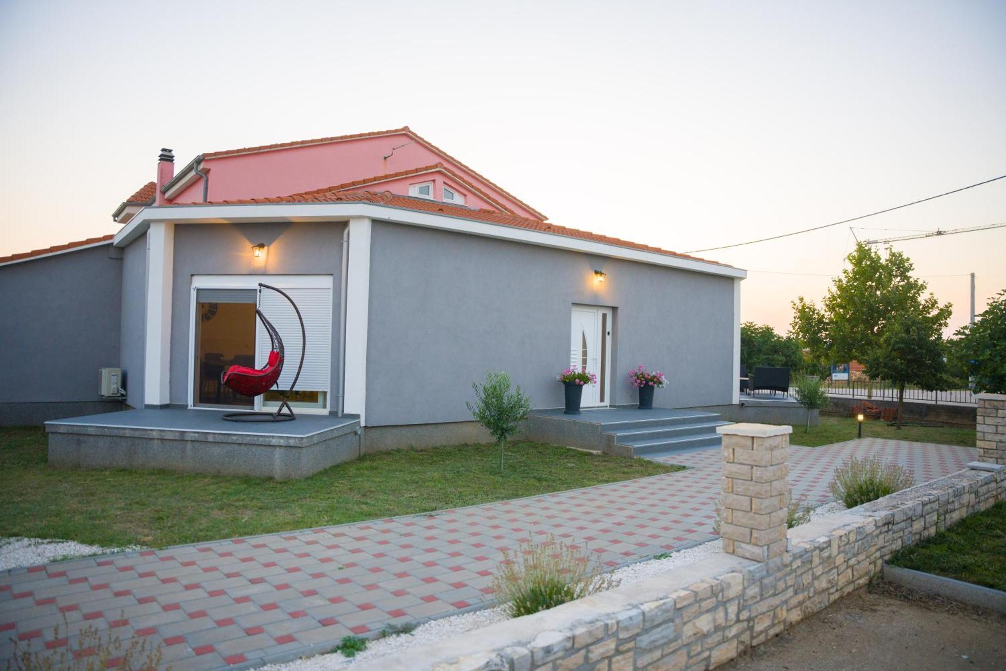 Apartmani Toni Drniš Екстериор снимка
