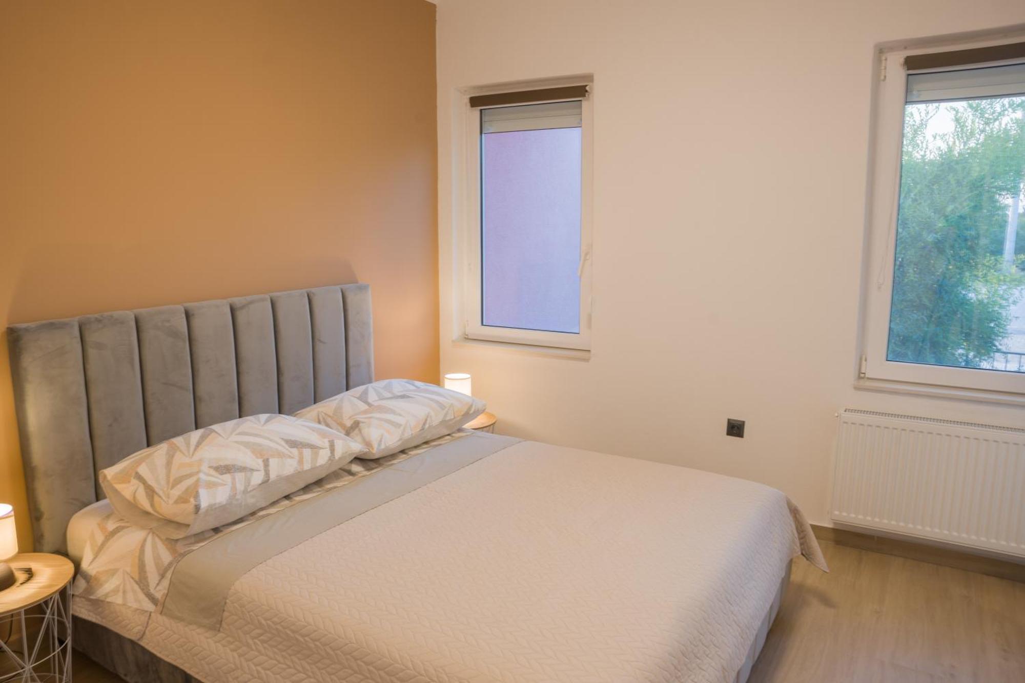 Apartmani Toni Drniš Екстериор снимка