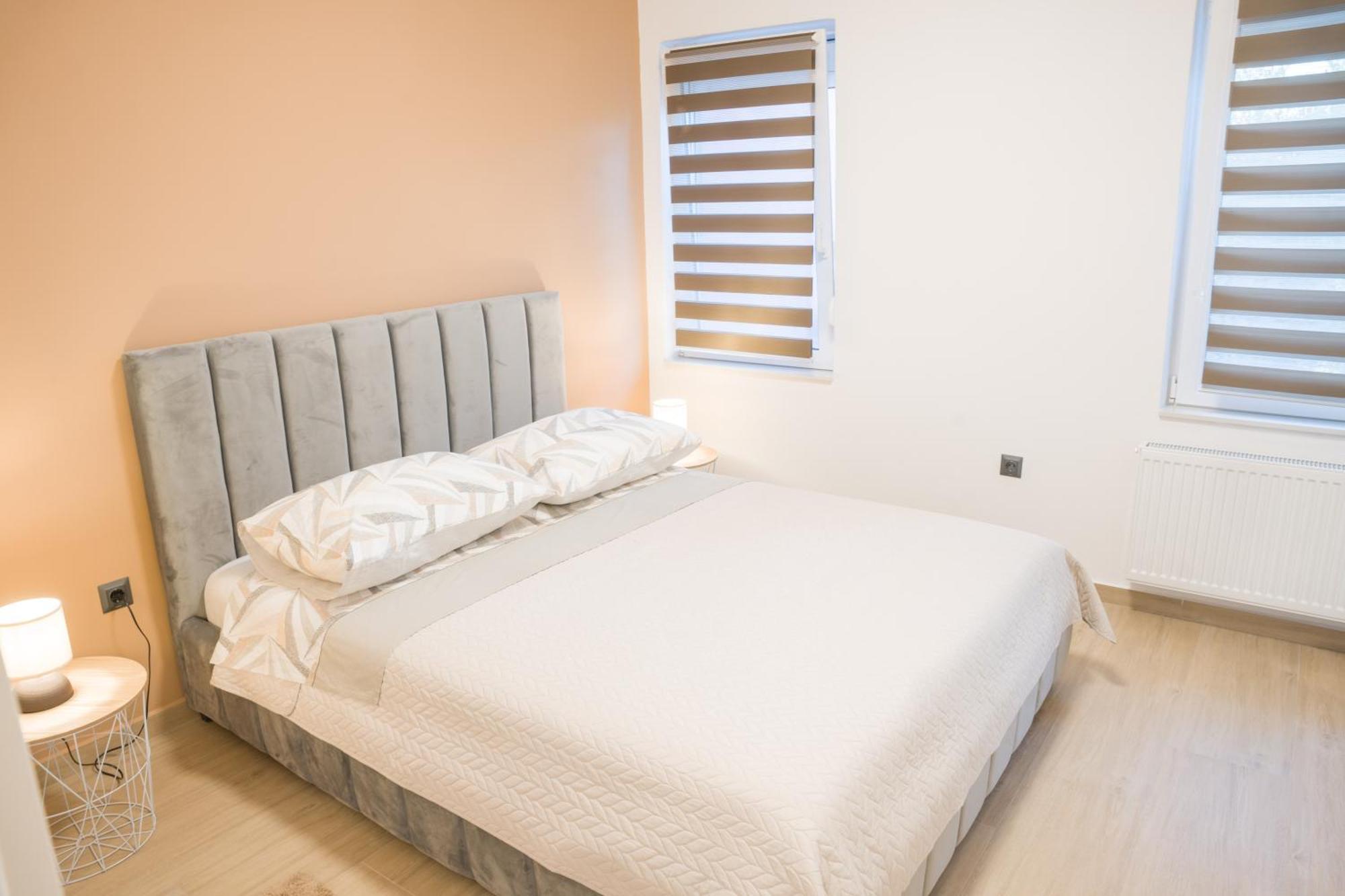Apartmani Toni Drniš Екстериор снимка