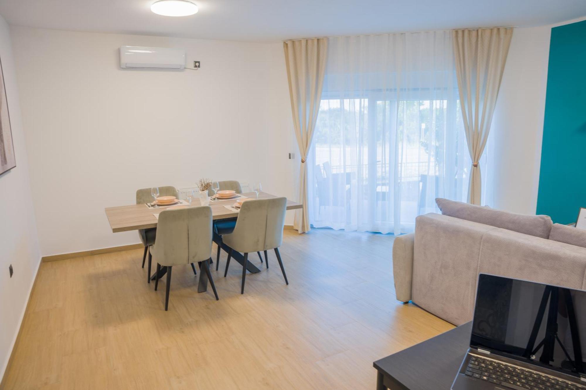 Apartmani Toni Drniš Екстериор снимка