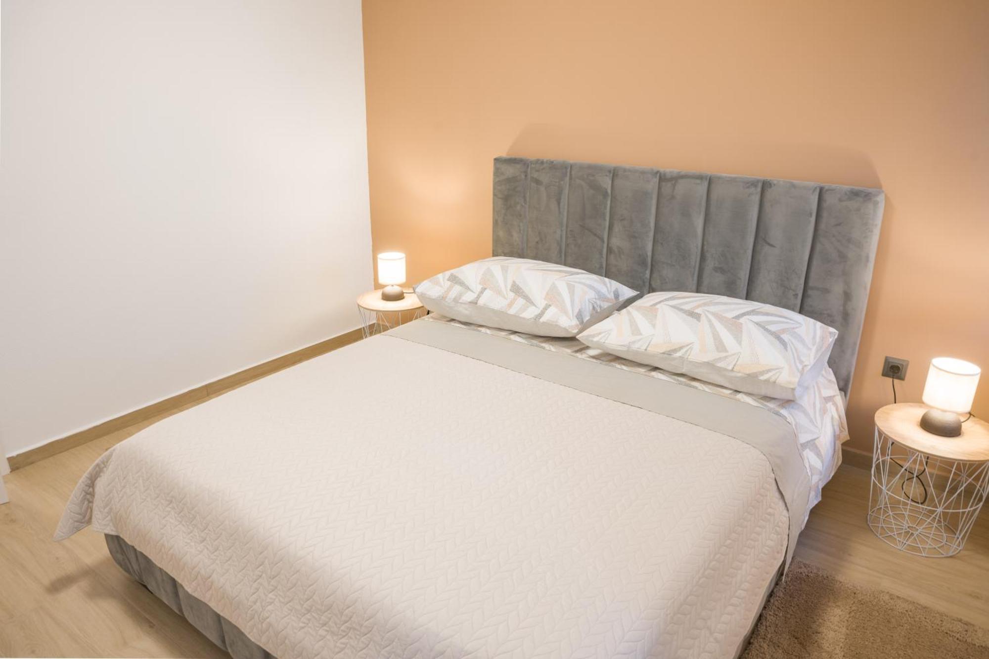 Apartmani Toni Drniš Екстериор снимка