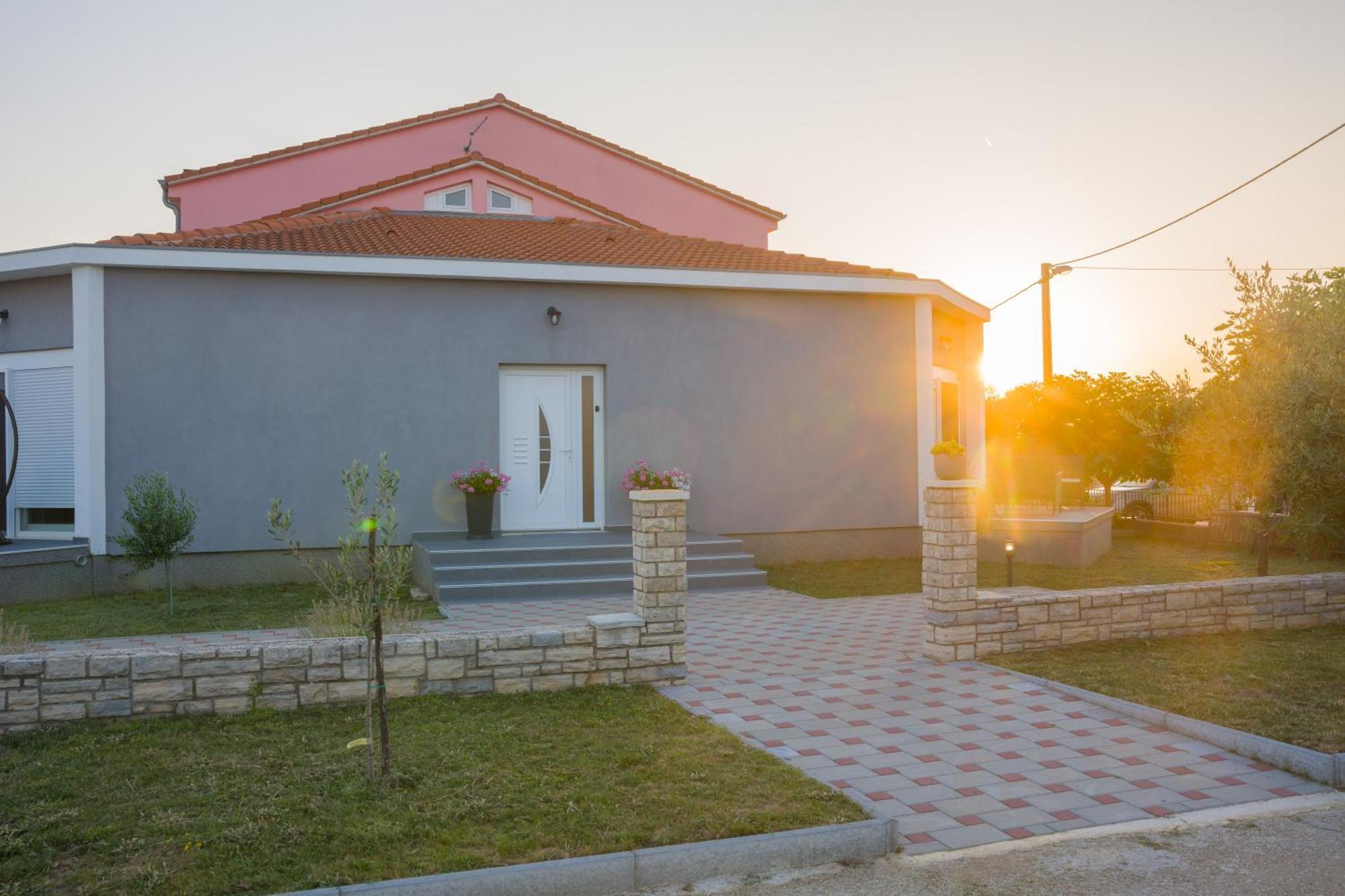Apartmani Toni Drniš Екстериор снимка