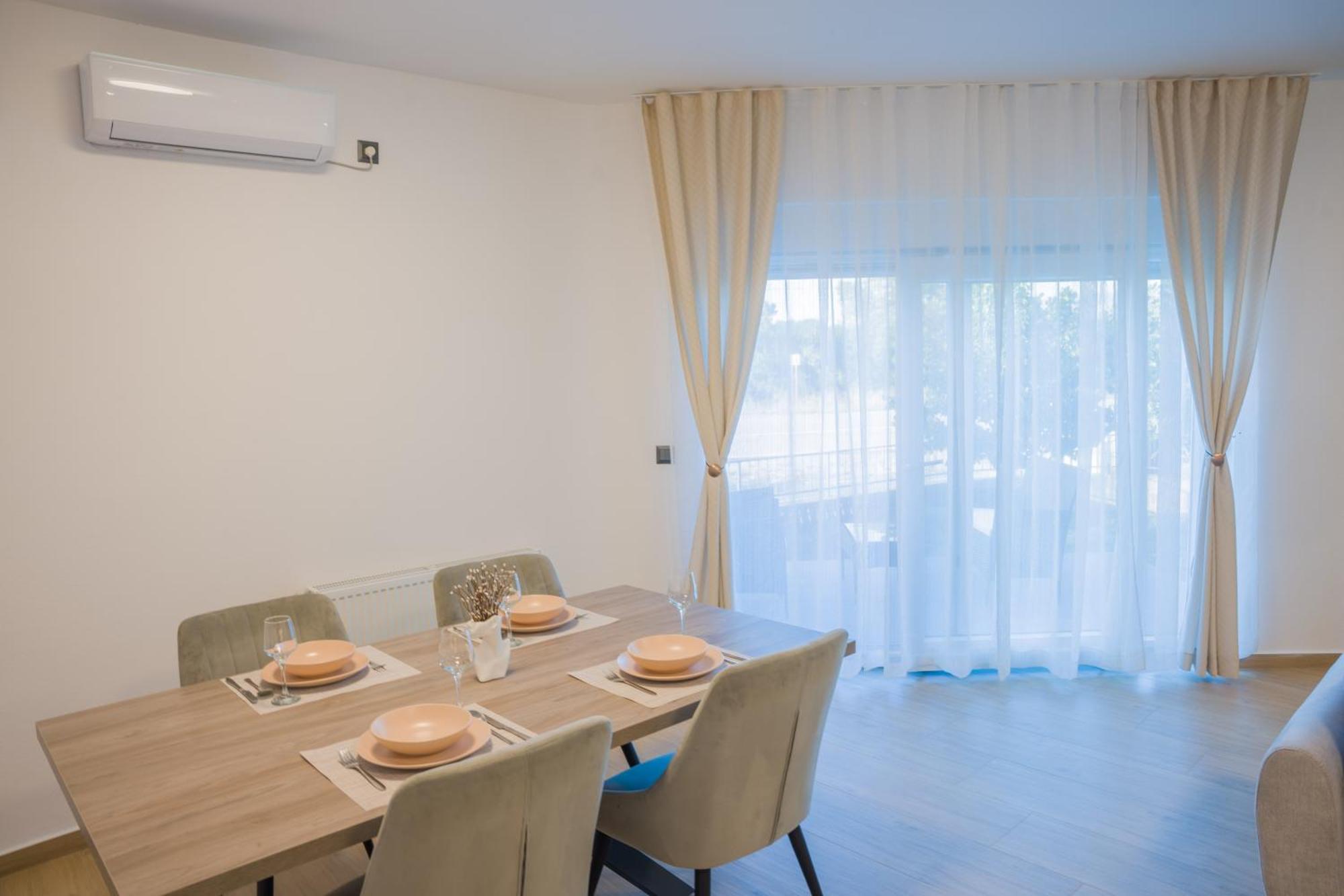 Apartmani Toni Drniš Екстериор снимка