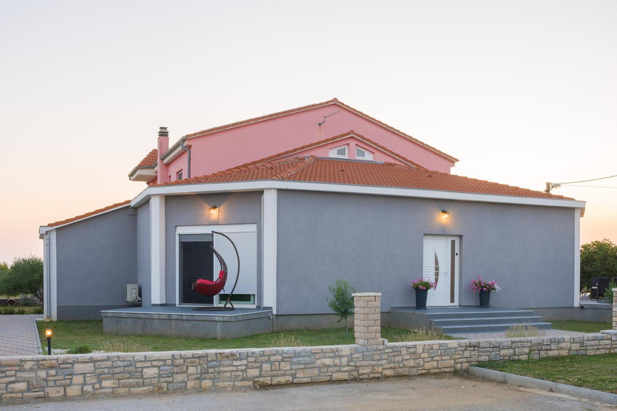 Apartmani Toni Drniš Екстериор снимка